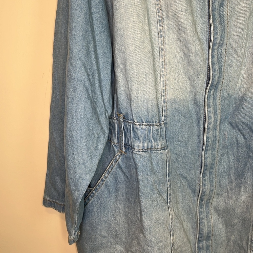 NWT Women's Long Sleeve Denim Shirtdress - Universal Thread™ Light Wash Size 28 - Picture 9 of 12